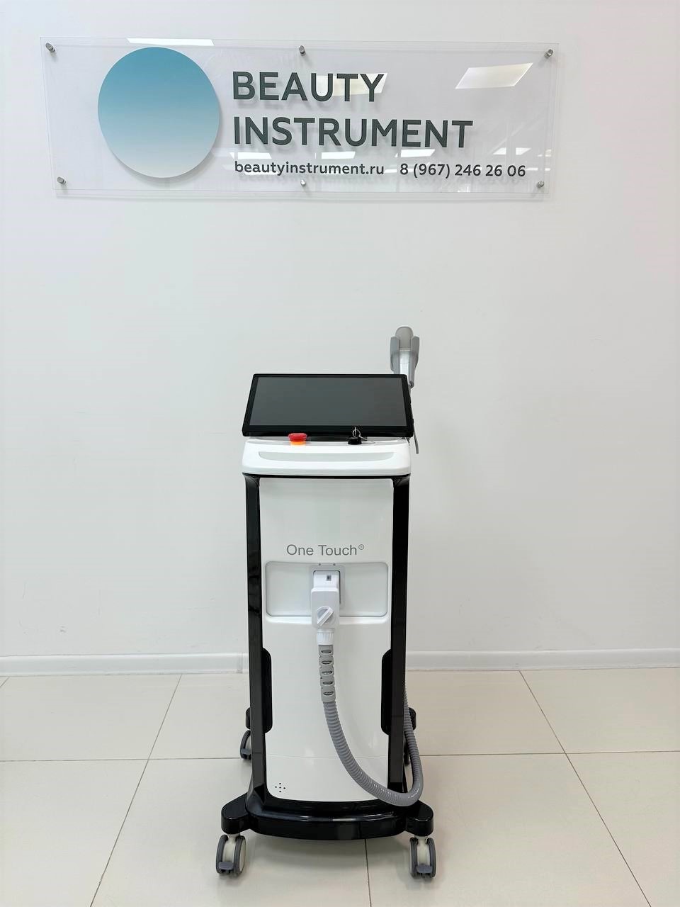 
                            Диодный лазерный аппарат для эпиляции «Beauty Instrument One touch» (808 нм) 800W