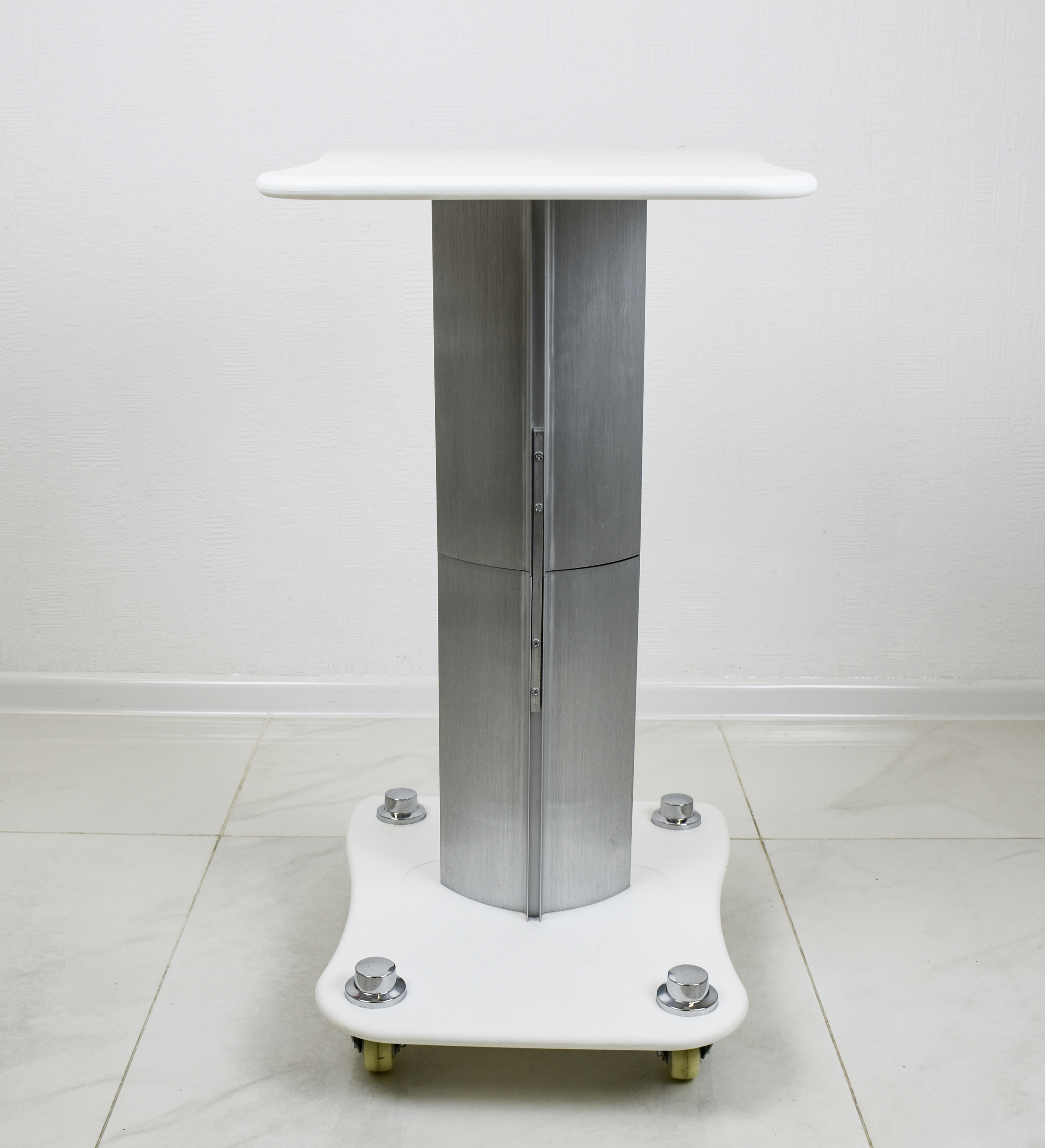 
                            Стойка подставка под аппараты