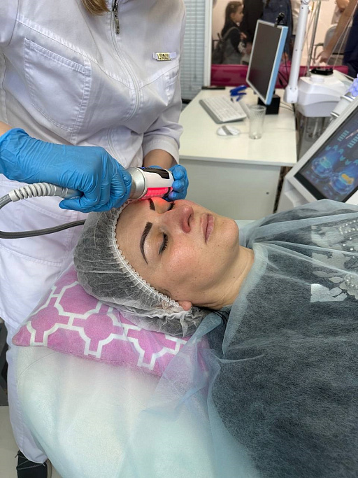 Купить Курс "Косметик-эстетист, специалист по предоставлению бытовых косметических услуг" по цене 