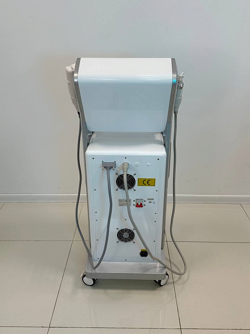 Купить Аппарат Face Sculptor-2 (hifu 3 картр 1.5, 3.0 и 4.5 + микроигольчатый RF-лифтинг, напольный корпус). Патент №233236 по цене 